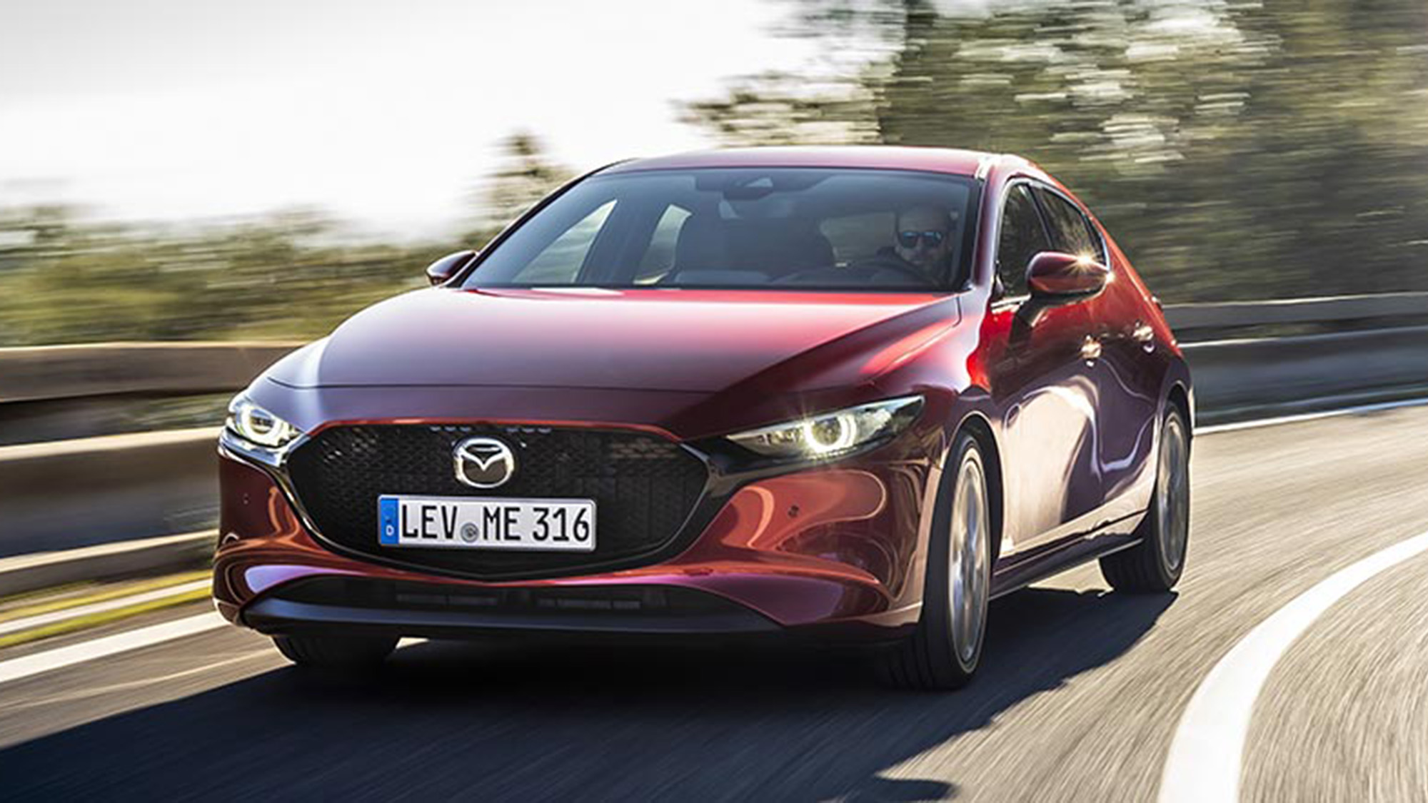 Erweitertes Zubehörprogramm für den Mazda3  Autos kauft man bei Koch -  gute Preise guter Service